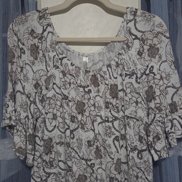 PerSeption Concept Floral Ruffle Blouse - Picture 4 of 7